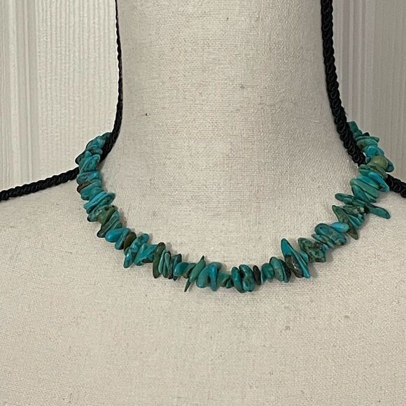 Turquoise Necklace~  Strand of Beautiful Vivid Slab & Tumbled Nugget Beads - Picture 6 of 9
